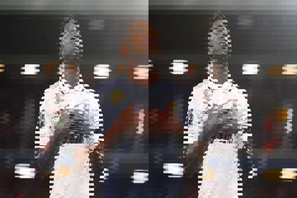 1902752