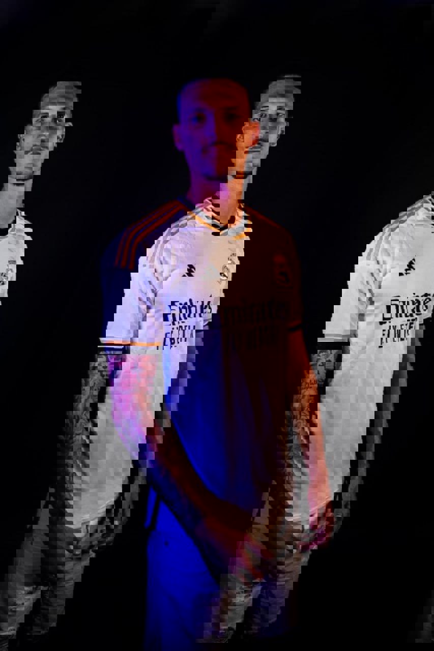 1902645