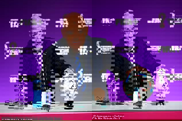 1902707