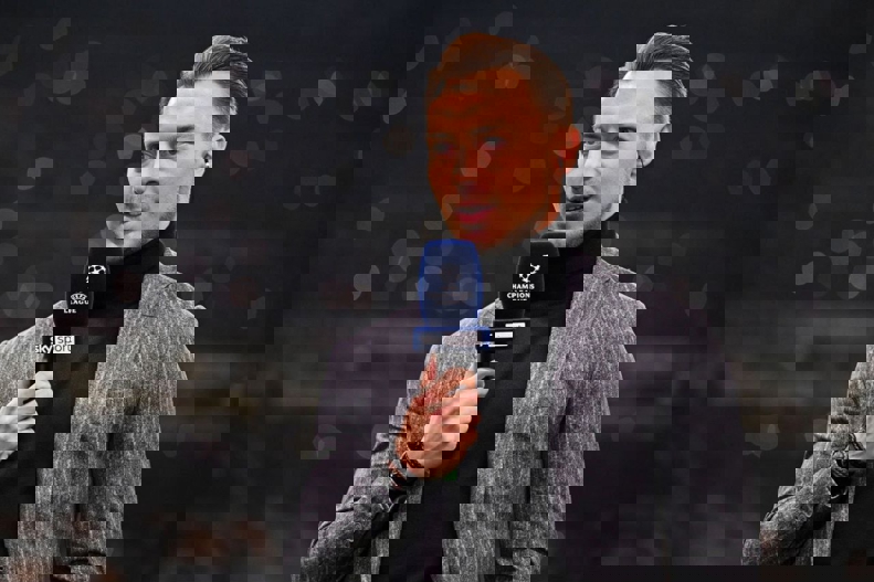 1902713