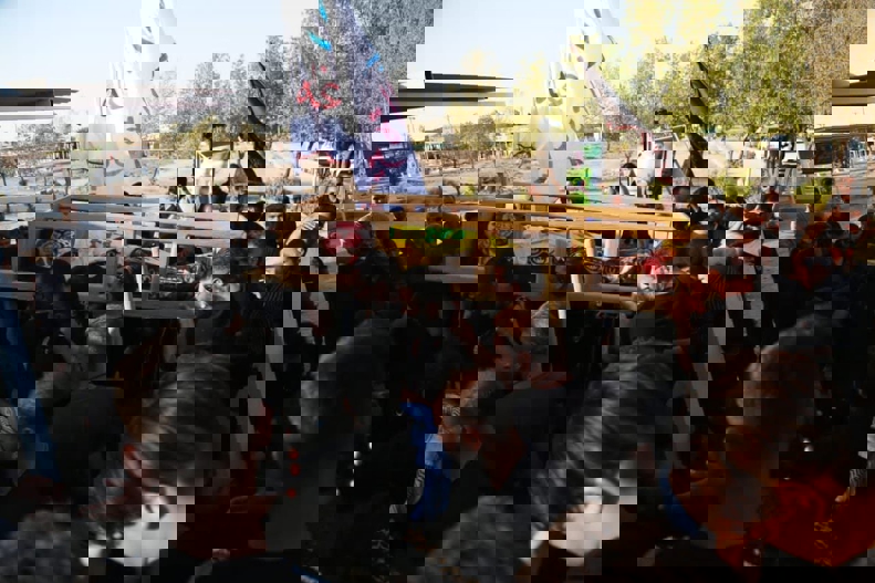 1902761