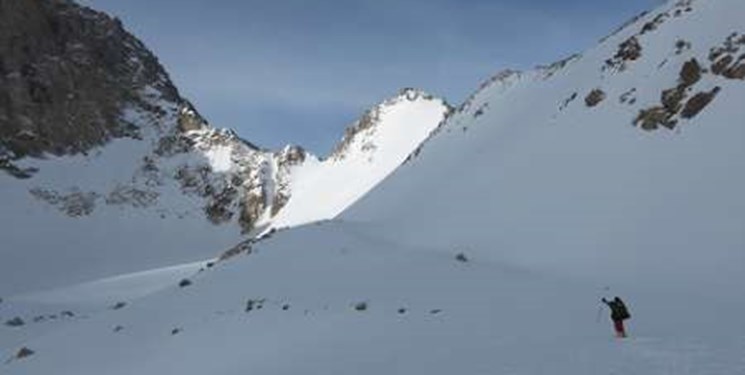 فوت یک کوهنورد در 100 متری علم‌کوه