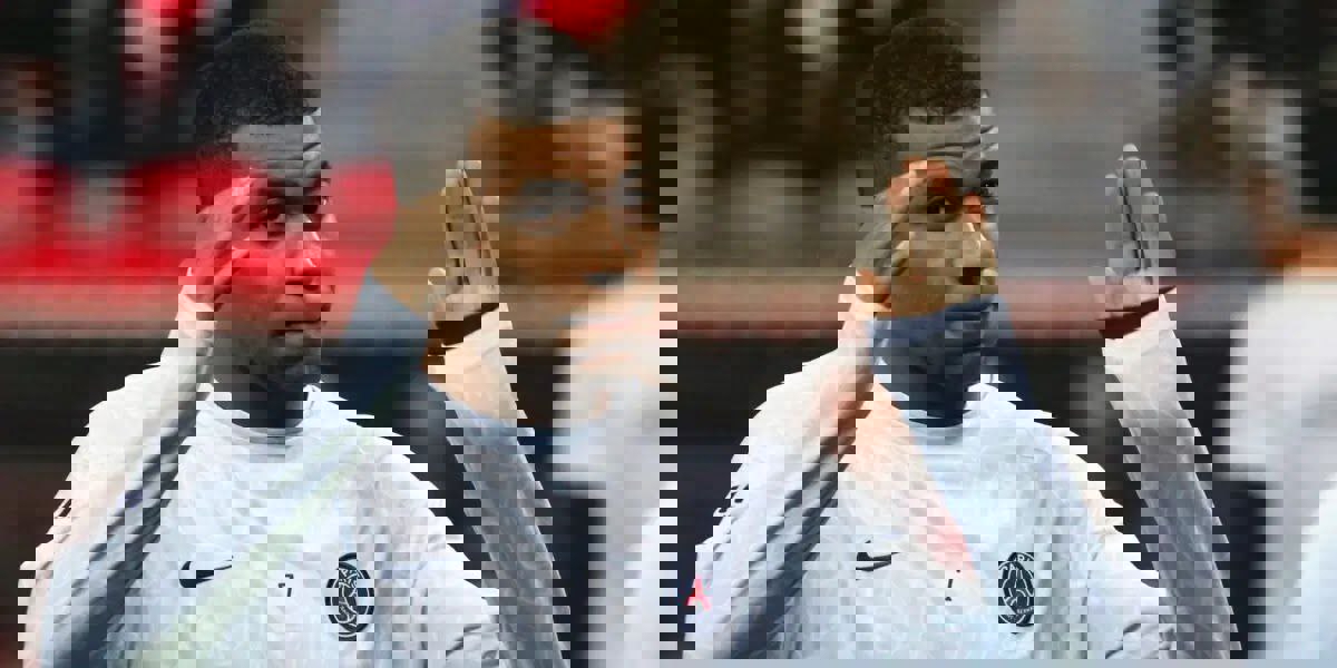 1903512