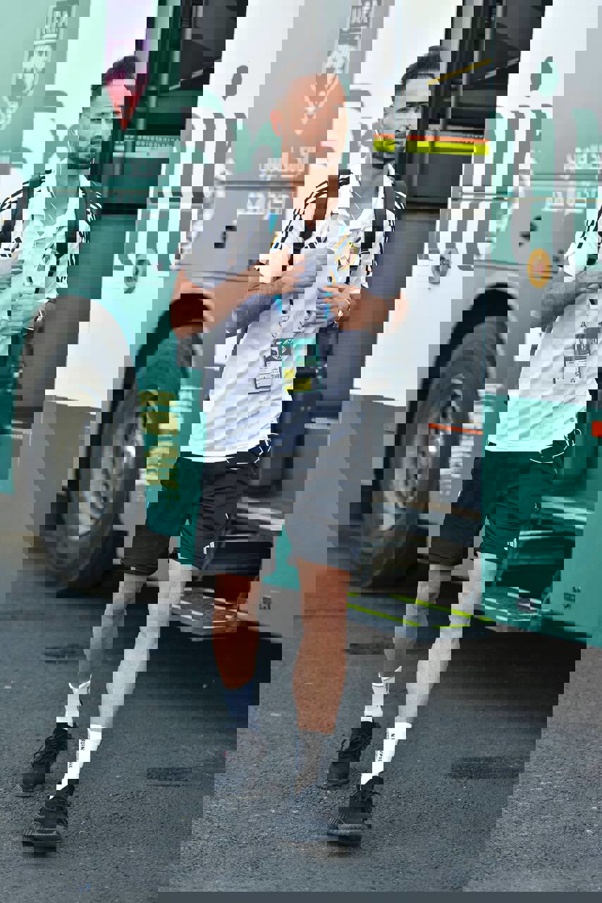 1903497