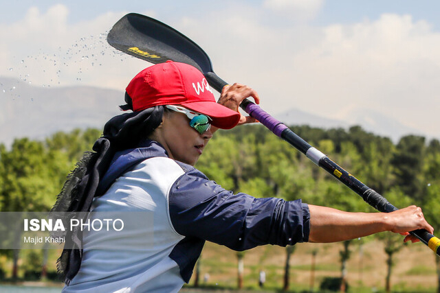 بهروزی راد: کف دریاچه آزادی را می‌بینیم!