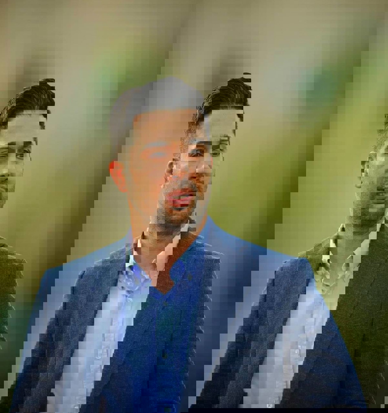 1903430