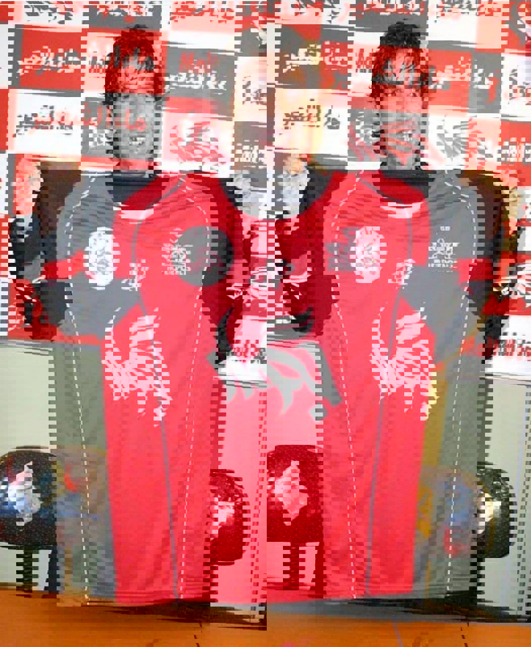 1903744