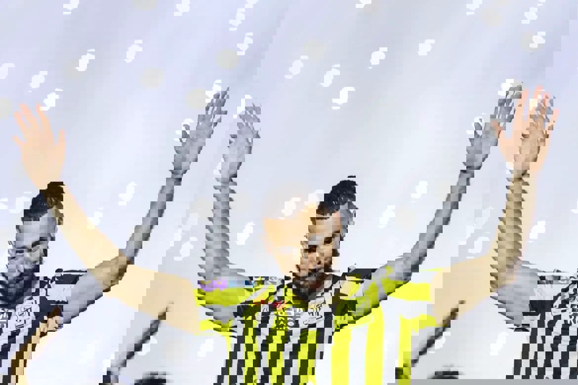 1903783