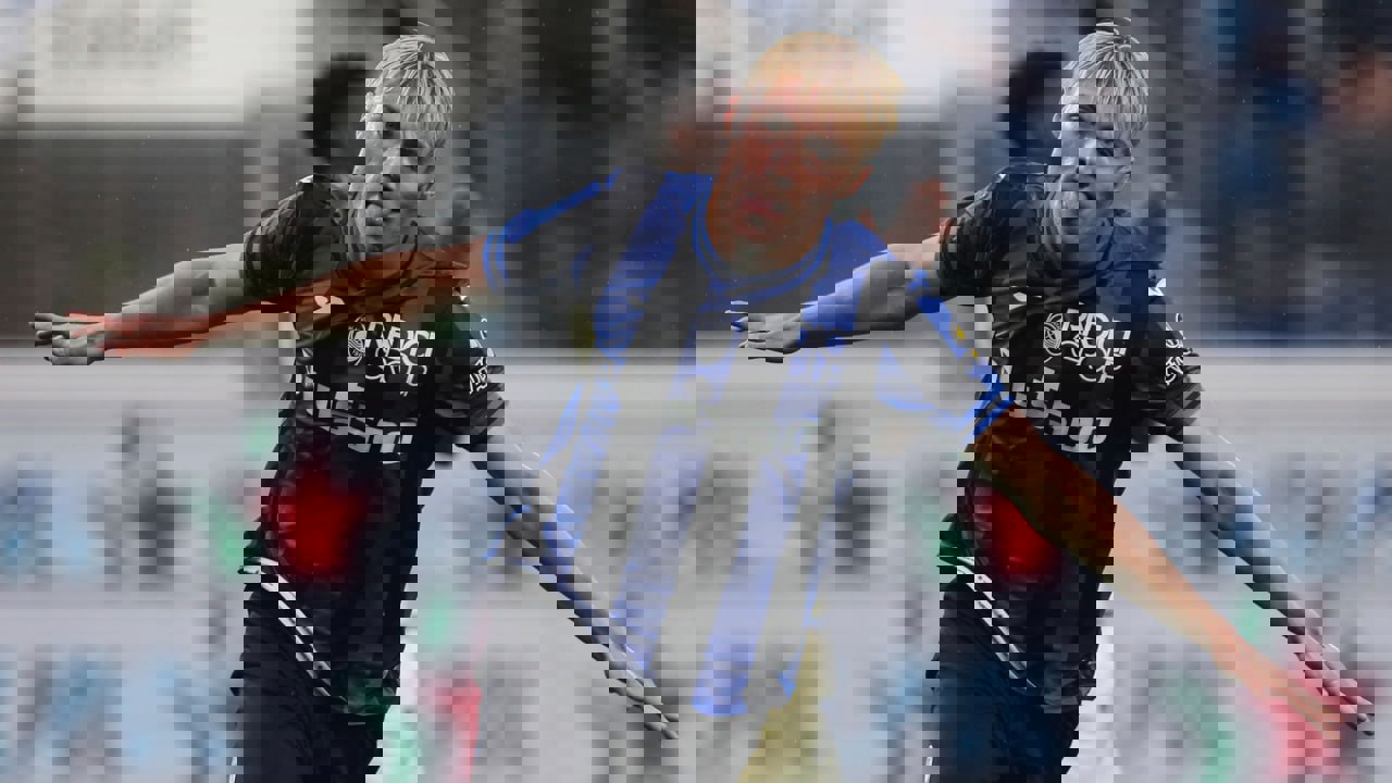 1903827