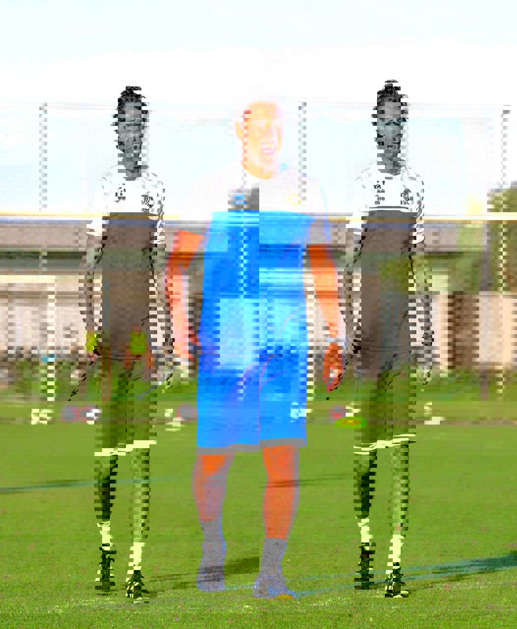 1903843