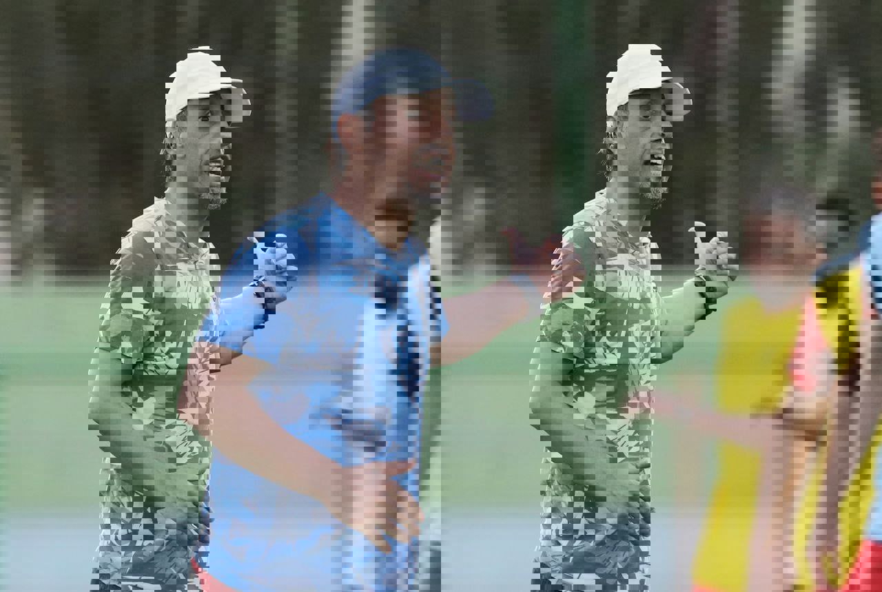 1903845