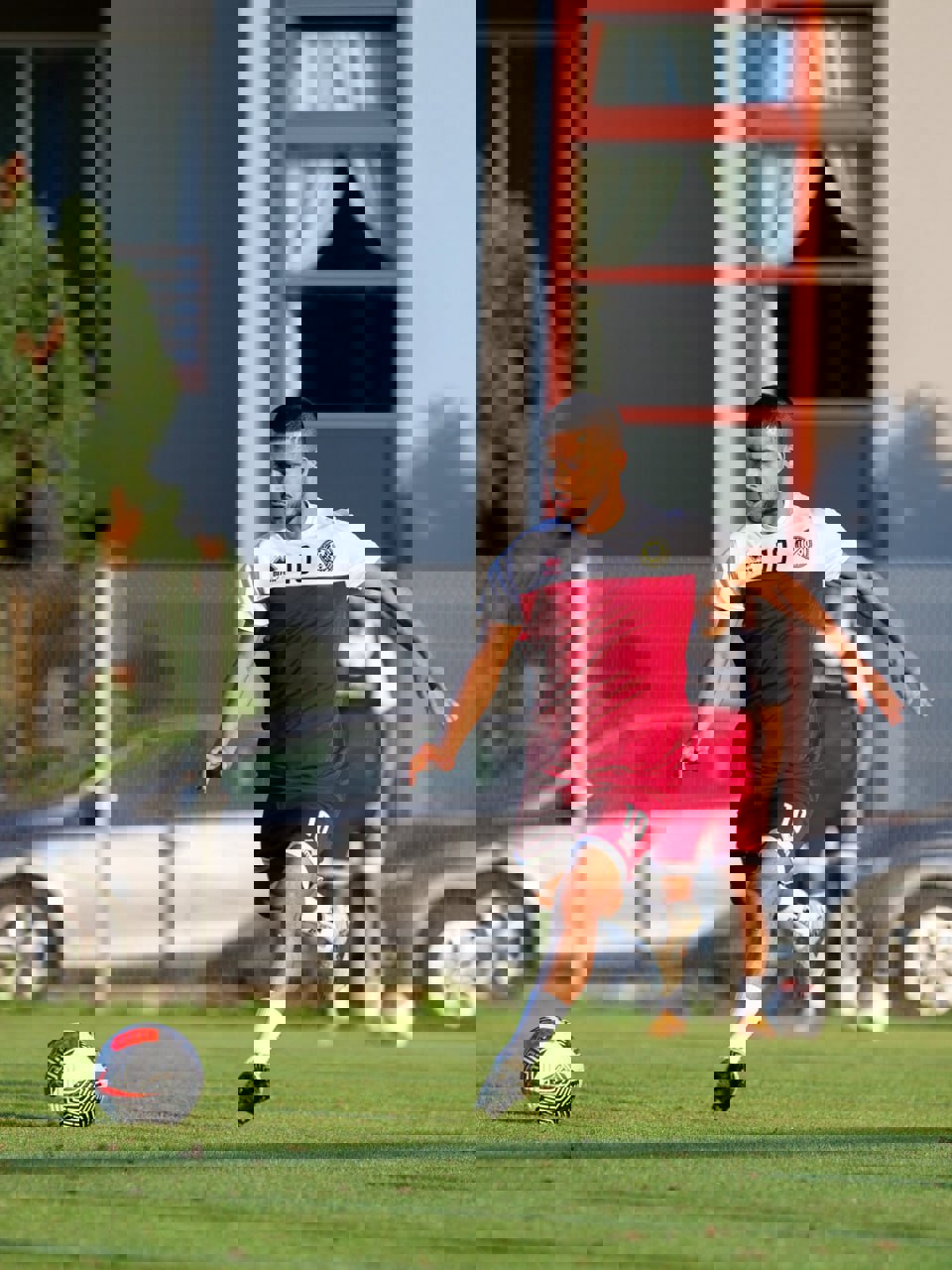 1903842