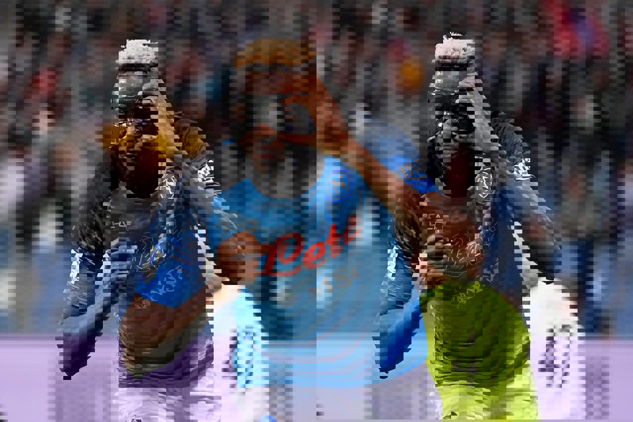 1903786
