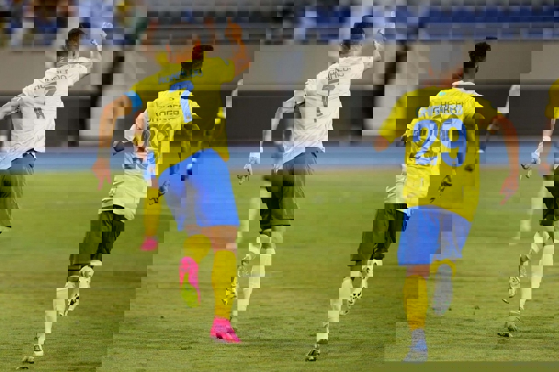 1903873