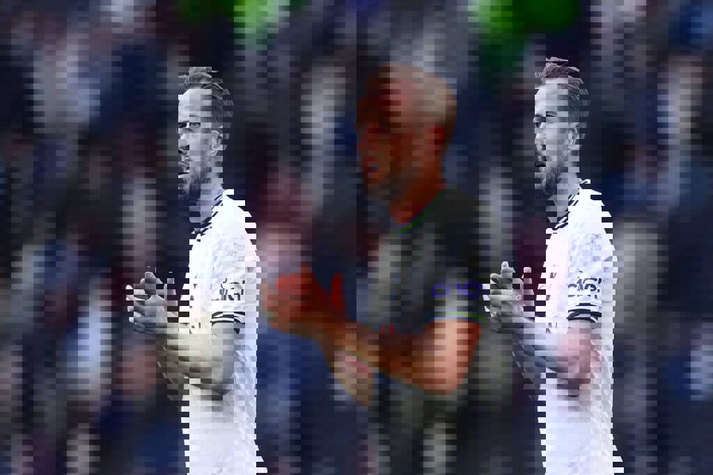 1903887