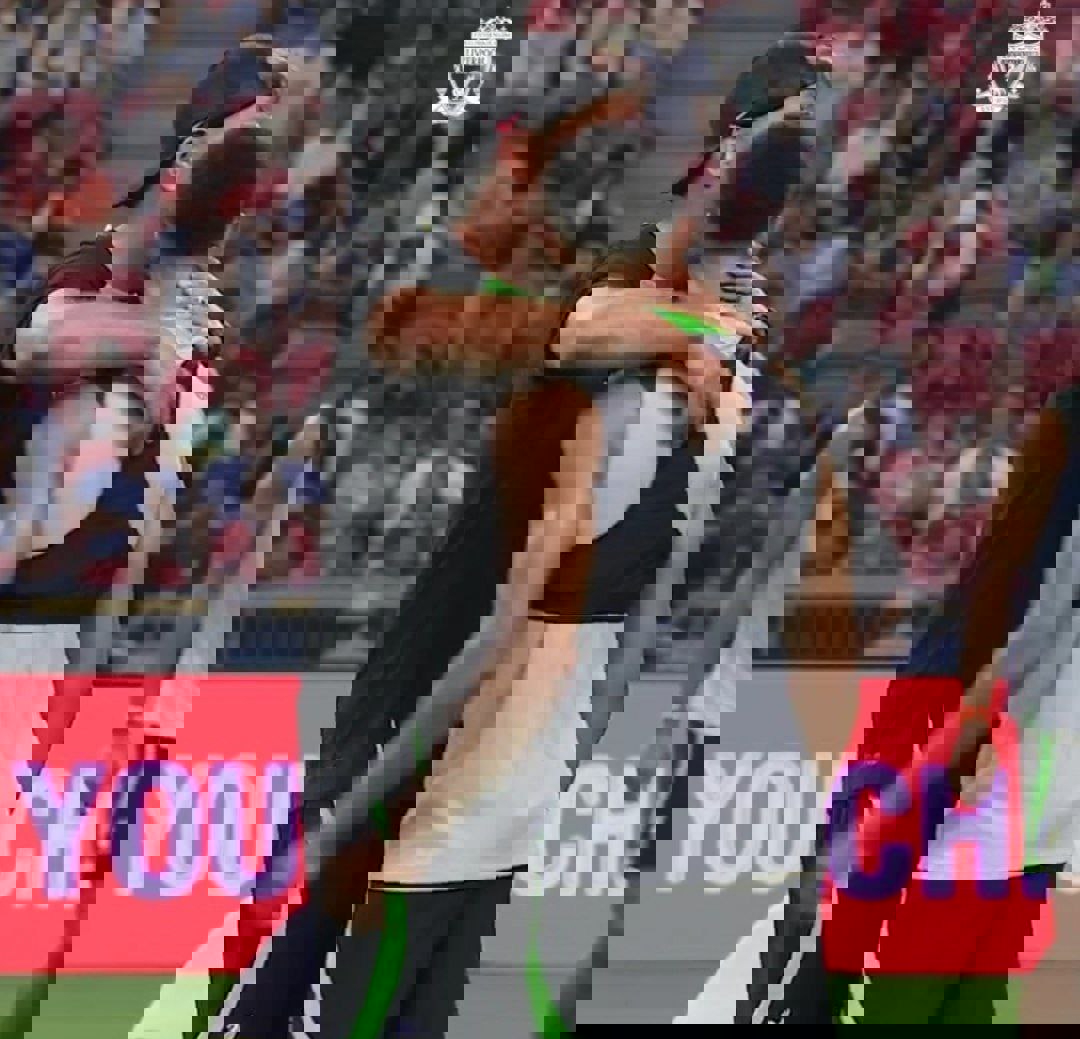 1903893