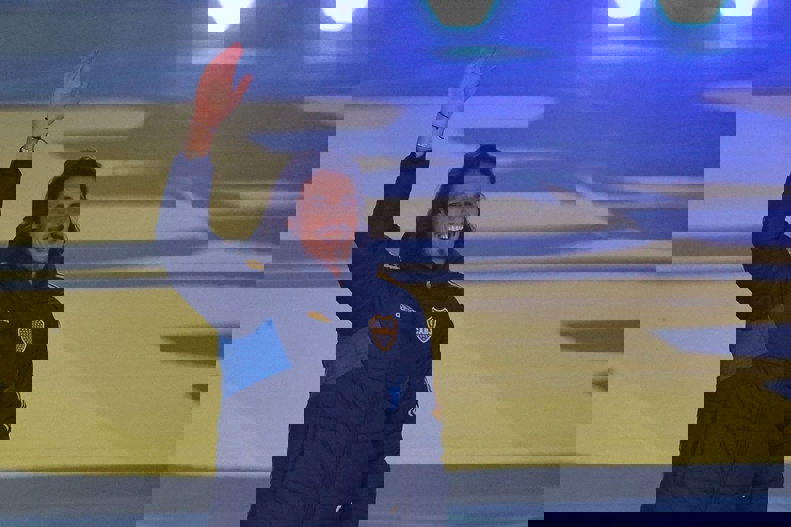 1903919