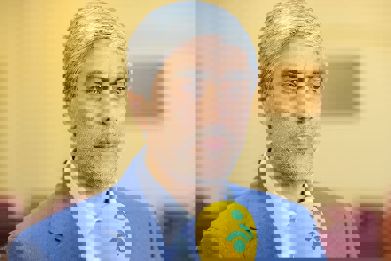 کیومرث هاشمی رسما وزیر ورزش و جوانان شد