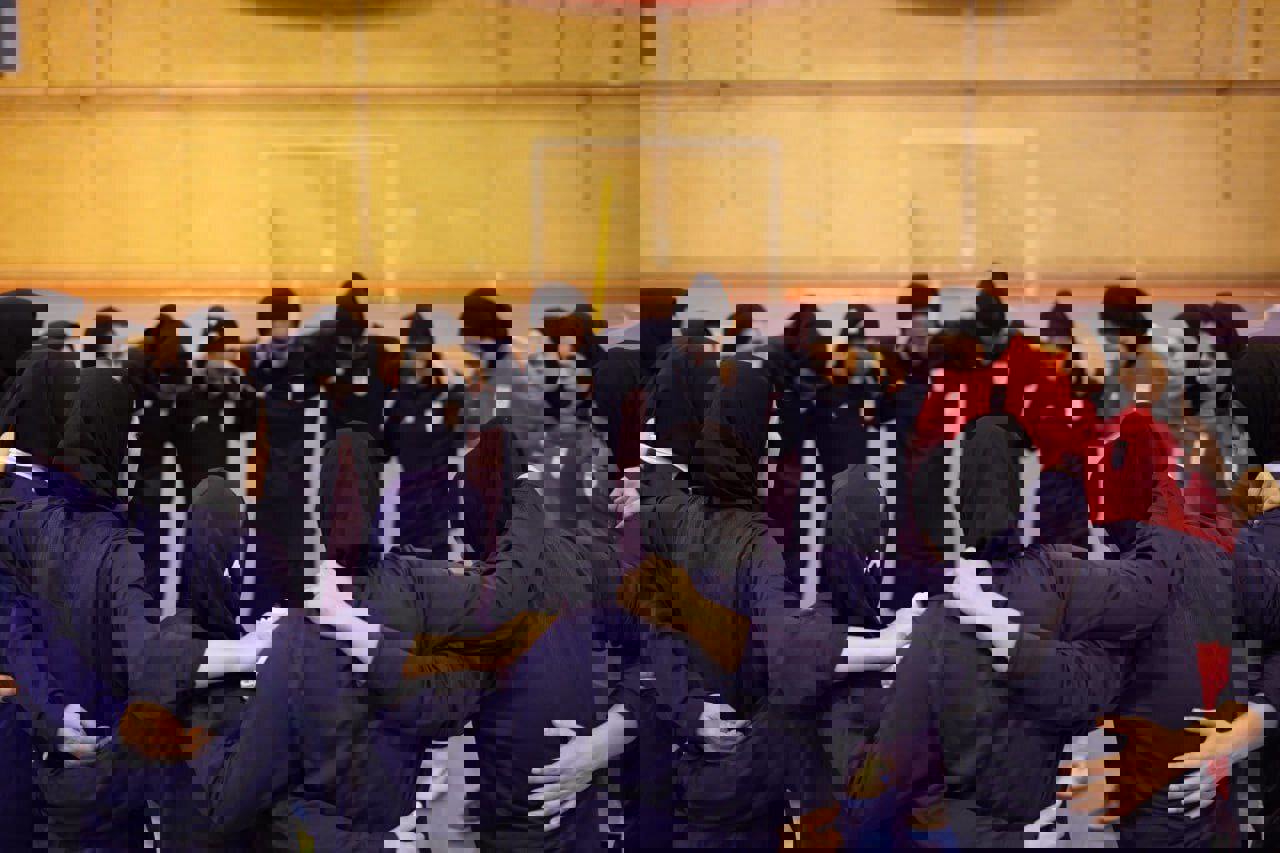 1904136