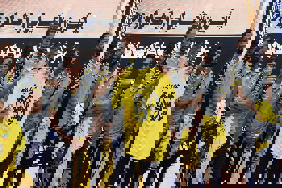 1904081