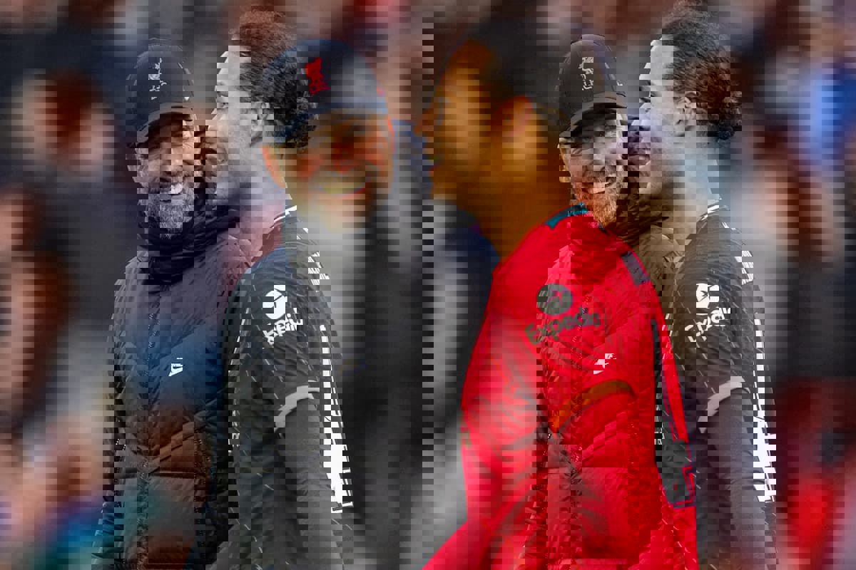 1904026