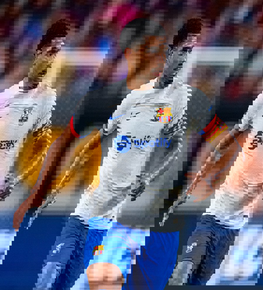 1904405
