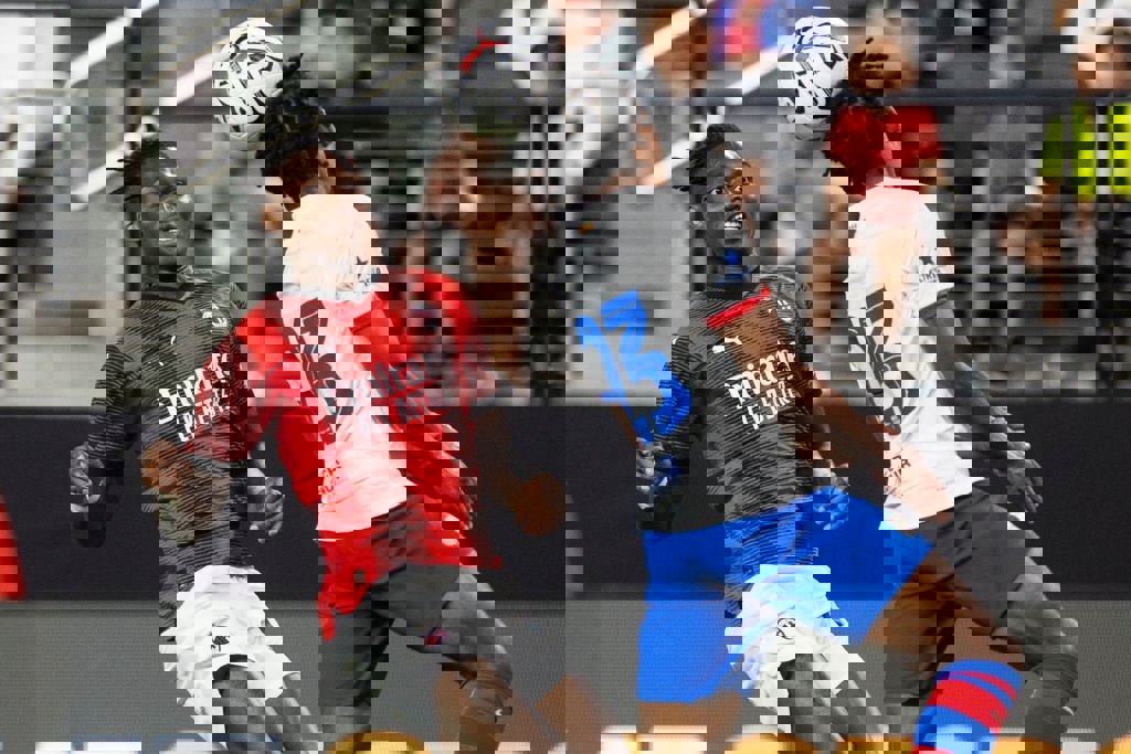 1904348