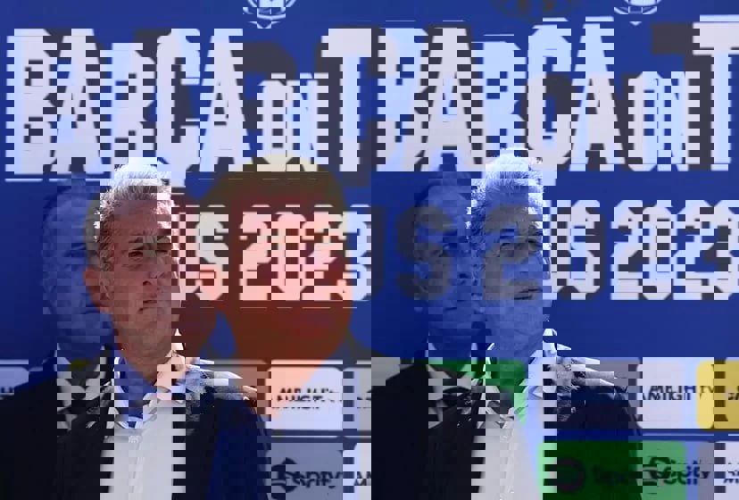 1904503