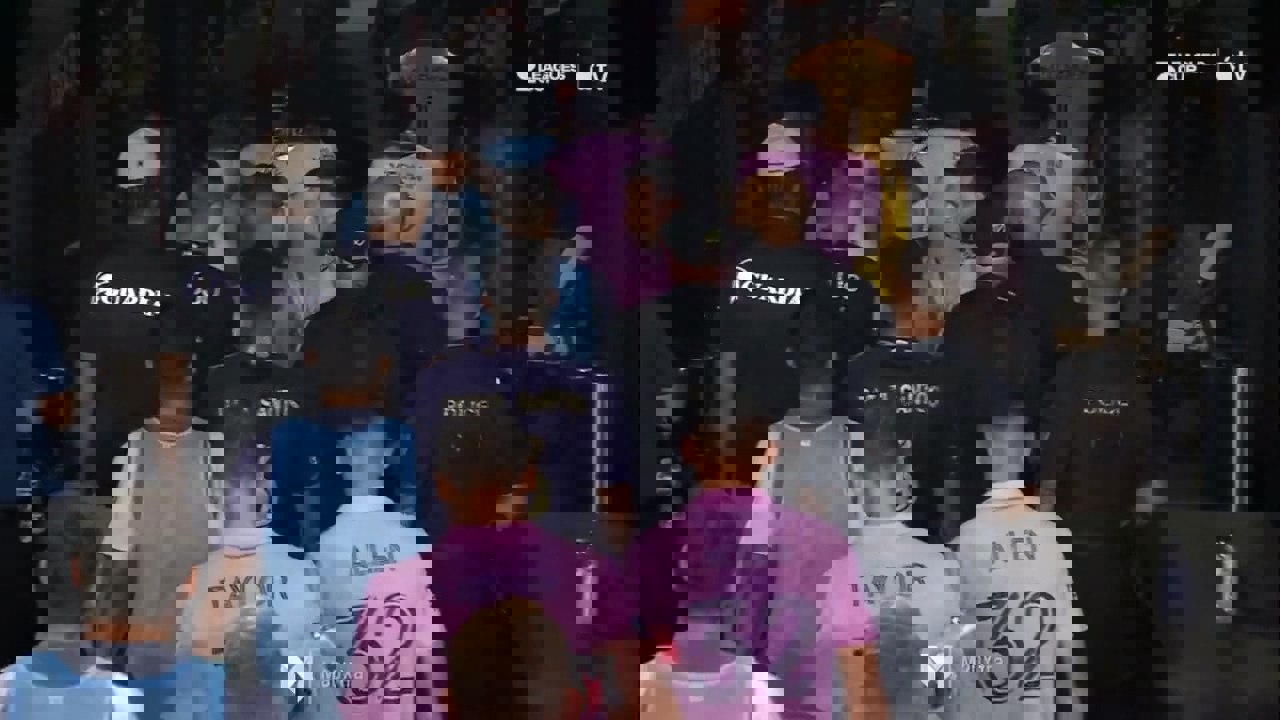 1904750