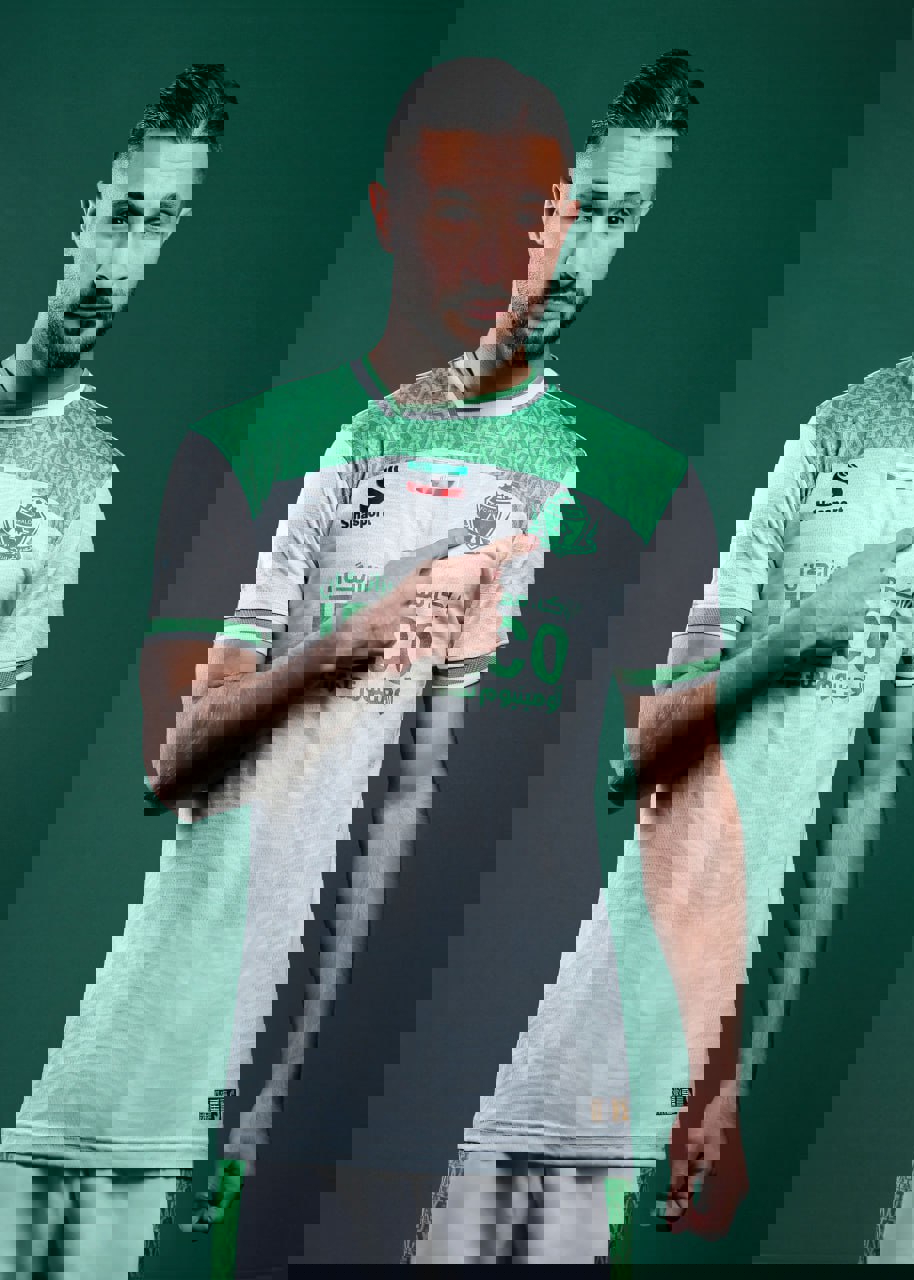 1904976