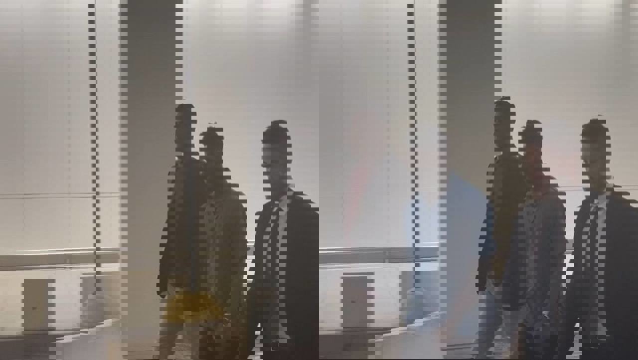 1905047