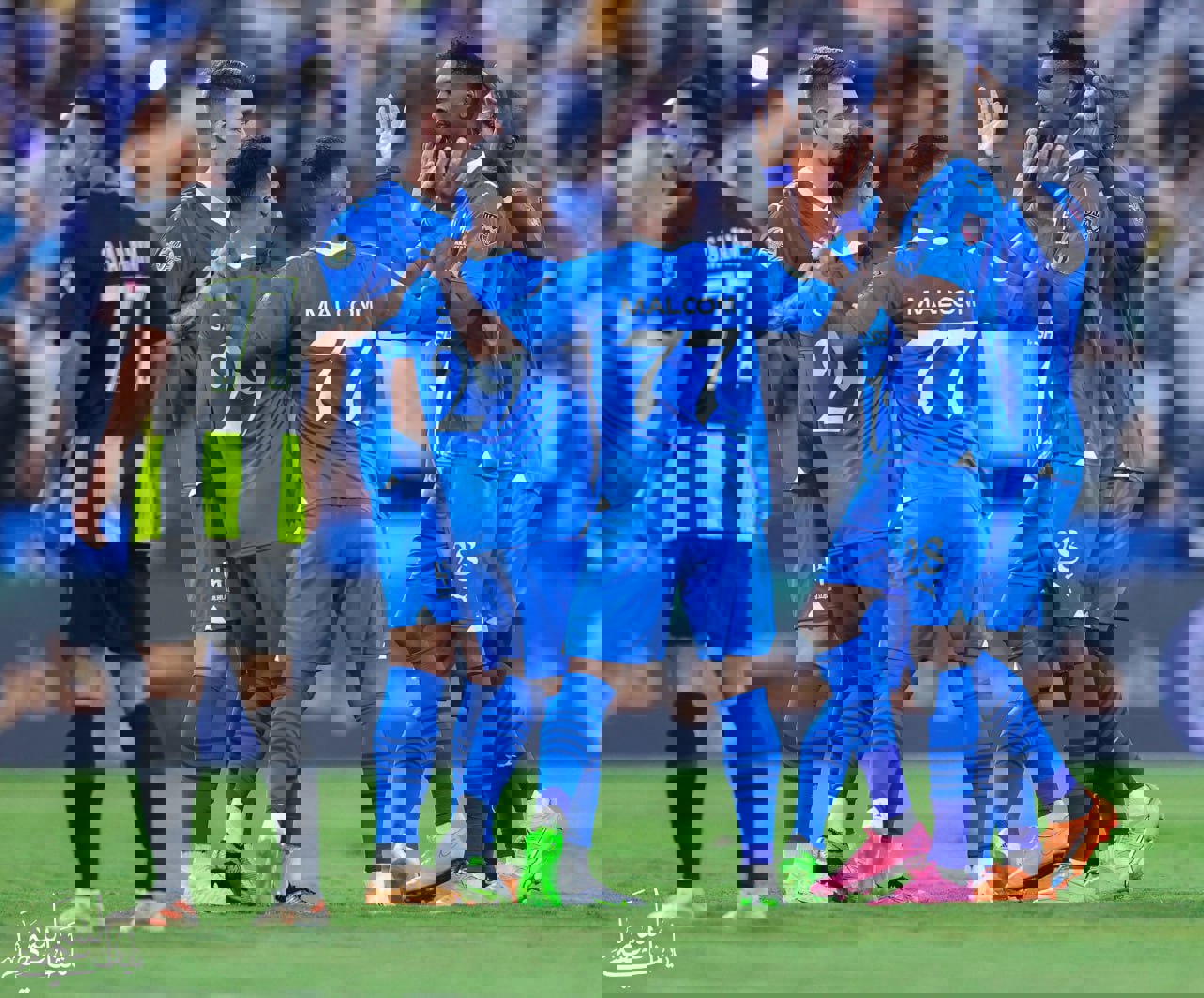 1905744