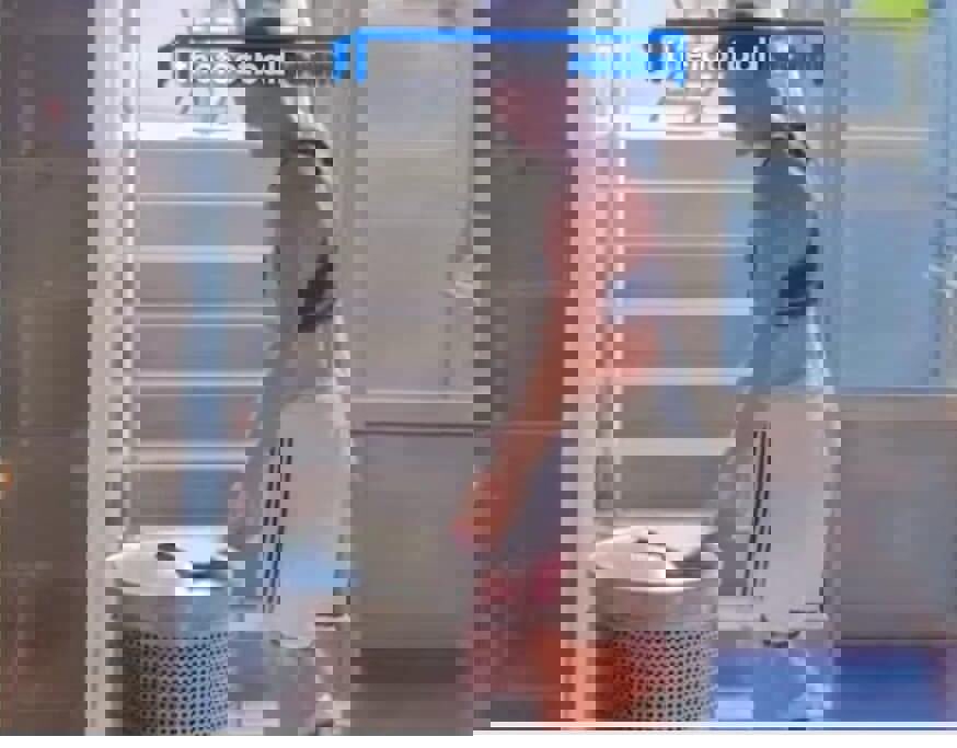 1905738