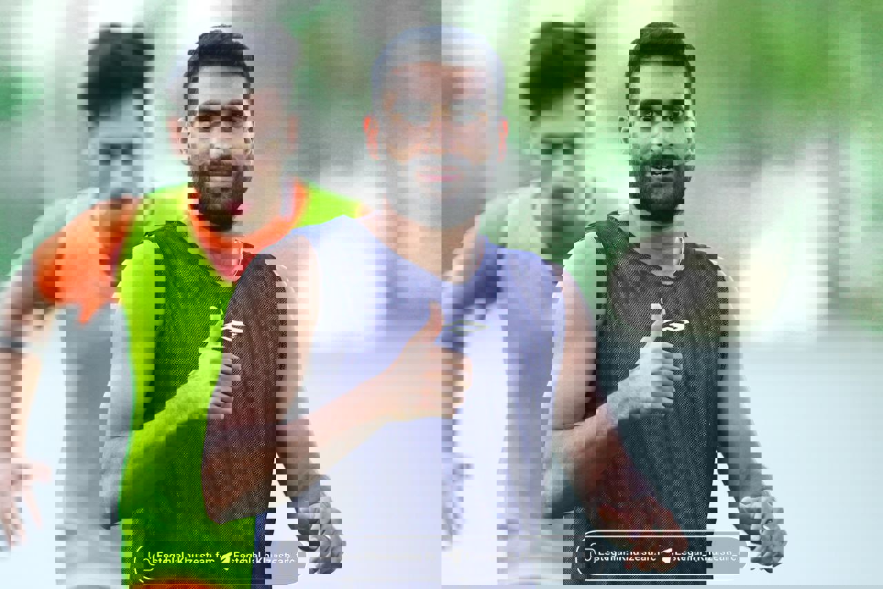1905573