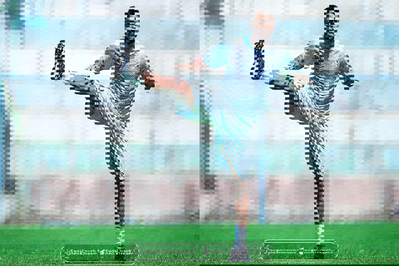 1905577