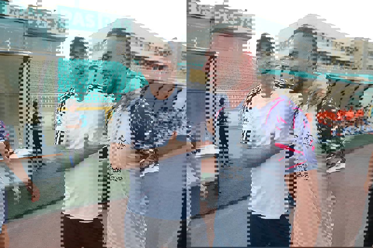 1905701