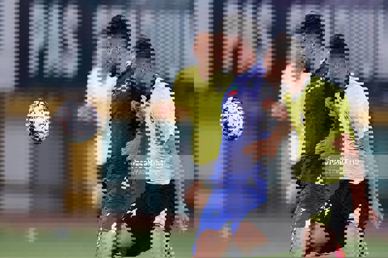 1905652