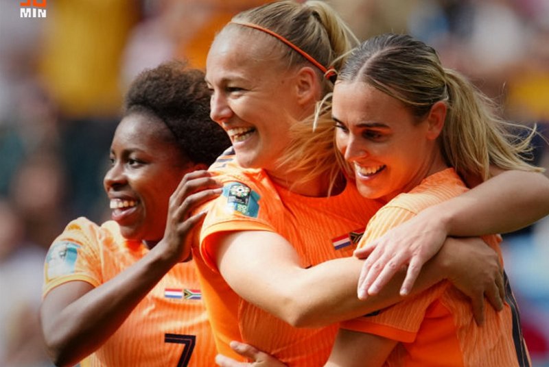 صعود هلند به یک چهارم نهایی جام جهانی