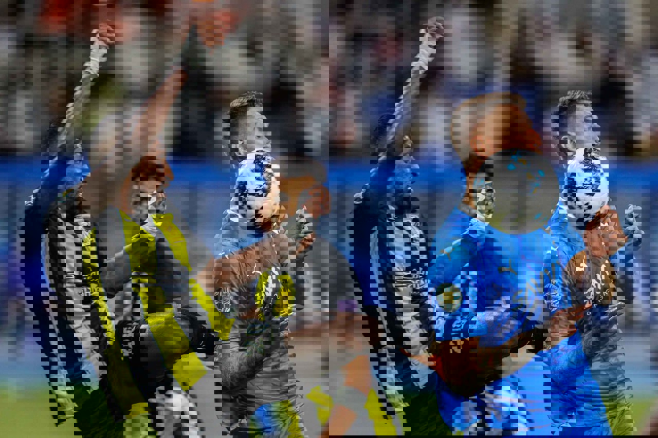 1905794