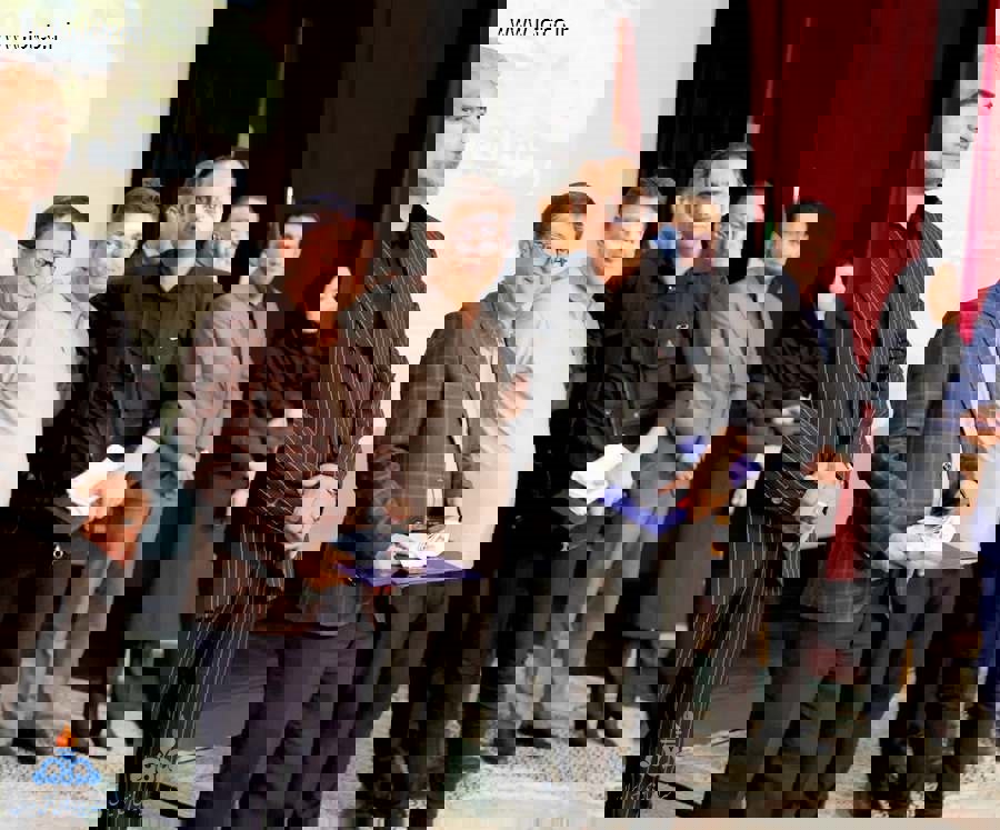 1905826
