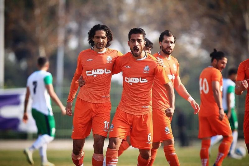 حریف پرسپولیس بازیکن جدید میگیرد