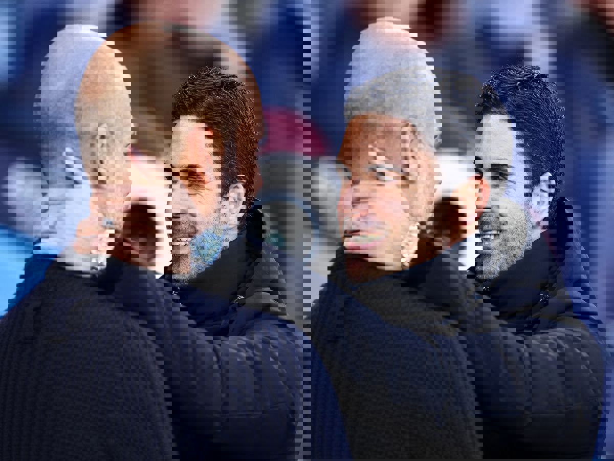 1905878