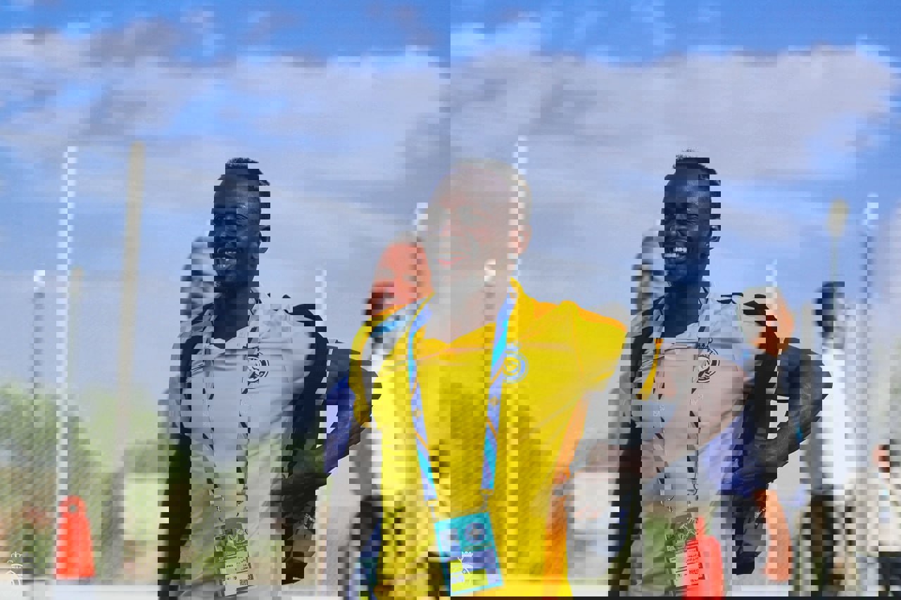 1906011