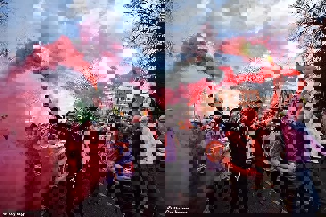 1906035