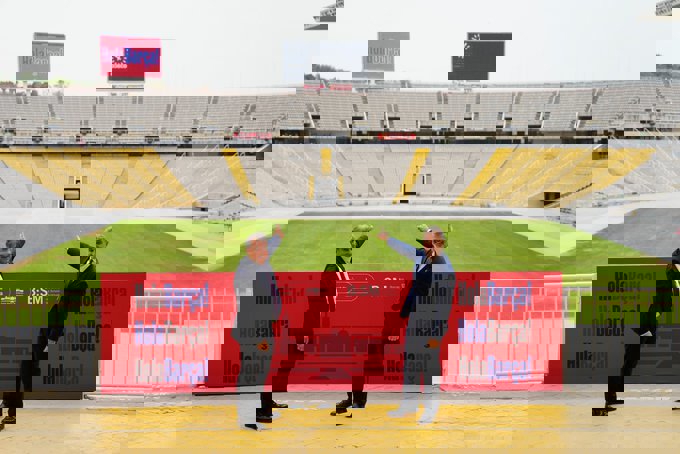 1906442