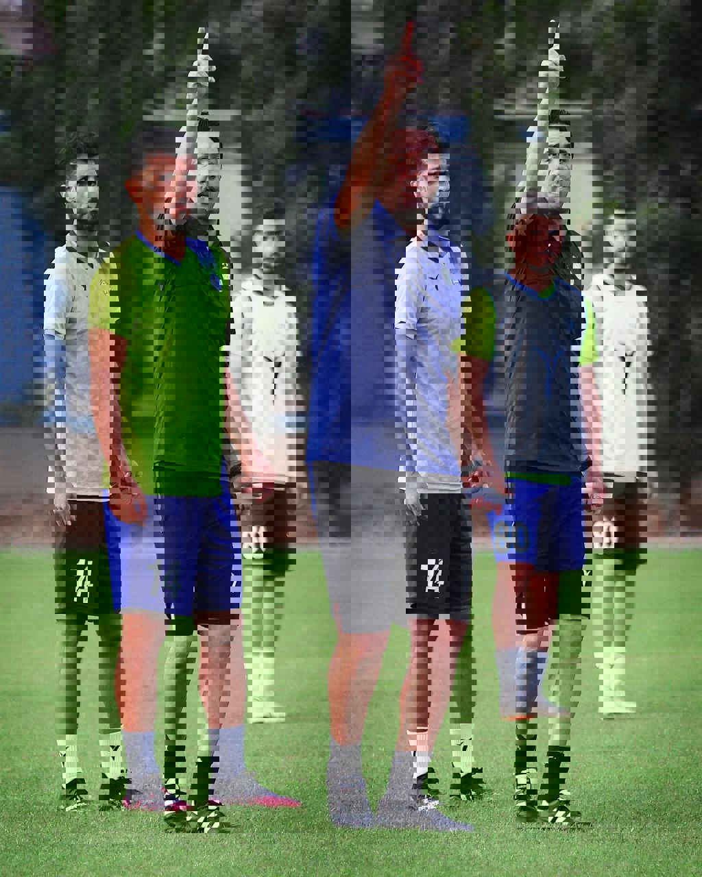 1906421