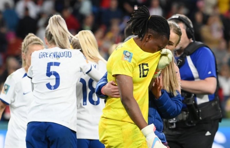 تکرار حرکت الیور کان در جام جهانی زنان (عکس)