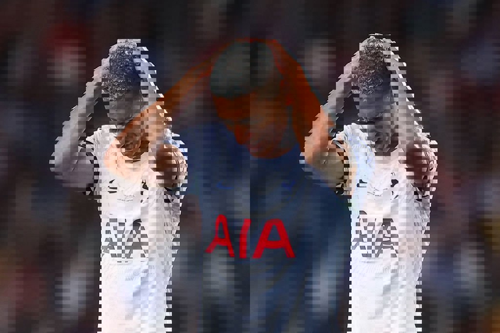 1906958