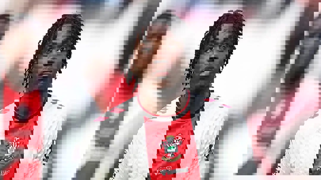 1906616