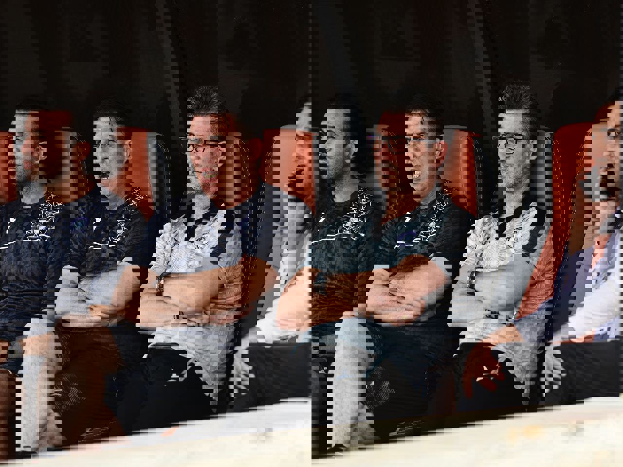 1906640